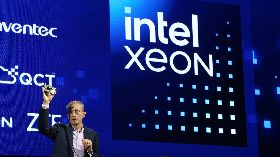 英特爾執行長季辛格發表主題演講（2）