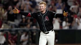 ▲史密斯（Pavin Smith）代打敲出再見2分砲。（圖／美聯社／達志影像）