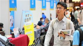 Z世代重視透明且有回應的領導風格、在乎自己的聲音被聽見，更重視DEI的職場。（圖／遠見雜誌蘇義傑攝影）