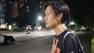 唐治平現身派出所了　眼神憔悴現況曝光