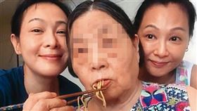 除了祖母（中）之外，劉若英（左）與姐姐劉若玉（右）很親，不過劉若玉許多為人處事的細節，在親友之間成為話題。（翻攝自劉若英微博）