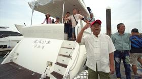 ▲不畏共軍環台軍演，吳旻鴻自駕「永源公主號」進行12天媽祖海上巡航會香活動，今天平安返回竹圍漁港。（圖／李春台攝）