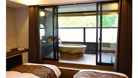 奧客,日本,飯店,浴室,大便,清潔費,導遊,自掏腰包（圖／翻攝網路）