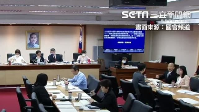 立院委員會審這法案　「秃子」突然現身