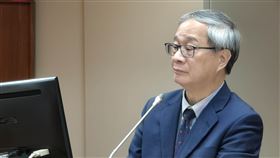 嚴家淦故居爭議  文化部長李遠：朝古蹟活化處理前總統嚴家淦後代被爆占用博愛特區古蹟一事再成話題，文化部長李遠（圖）6日列席立法院教育及文化委員會，會前受訪表示，將朝著古蹟活化、文物保存以及民眾權益這3個原則繼續協調。中央社記者趙靜瑜攝  113年6月6日