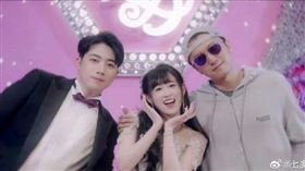 謝霆鋒出席乾女兒婚禮。（圖／翻攝自微博）