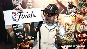 ▲近400位球迷在板橋威秀IMAX廳看NBA總冠軍賽。（圖／記者劉彥池攝影）