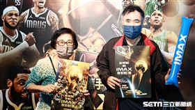 ▲近400位球迷在板橋威秀IMAX廳看NBA總冠軍賽。（圖／記者劉彥池攝影）