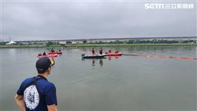 警消歷經58小時搜索後，終於尋獲江姓空軍士兵的遺體。（圖／翻攝畫面）