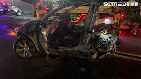 特斯拉,電池,起火,複燃,防汛擋板,簡易水池,降溫,滅火（圖／翻攝畫面）