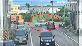 苗栗,車禍,新竹,情侶,夜衝,撞車,噴飛（圖／翻攝畫面）