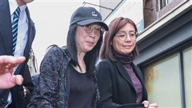 黃嘉千、和律師賴芳玉現身邱瓈寬母親告別式。（圖／記者陳穎攝影）