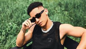 吳霏推出新單曲。（圖／環球音樂提供）