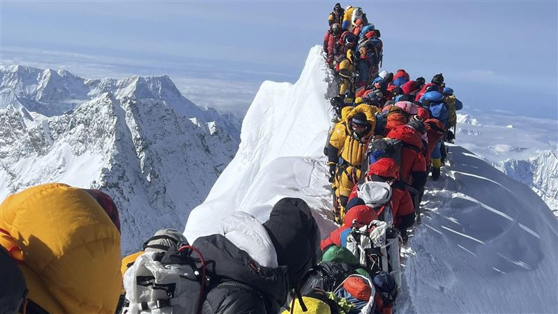 世界最高垃圾場！清出11噸垃圾+4遺體骸骨