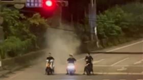 改裝車群組集結市區競速