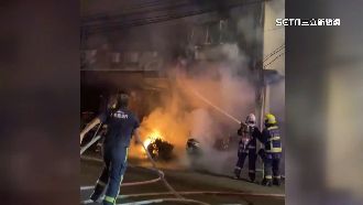 移工宿舍凌晨大火　電動車陷火海22人急逃