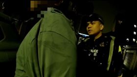 張姓男子酒駕拒檢，警方追逐650公尺才將他攔下。（圖／翻攝畫面）