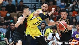 ▲PLG總冠軍賽，新北國王洋將奧帝單打白曜誠。（圖／記者劉彥池攝影）