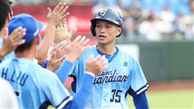 ▲富邦悍將王正棠躍升打擊王。（圖／富邦悍將提供）