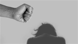 疑同行女遭下藥　3男舞廳私刑脫褲簽本票
