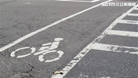 ▲自行車上路要看哪個號誌燈？經常讓民眾分不清而不小心違規。(圖／記者楊佩琪攝）