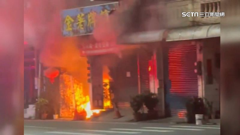 龍潭民宅暗夜大火　8人遭濃煙嗆傷送醫