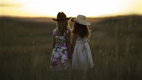 毒品,閨蜜,會客,零用錢,監獄,侵占