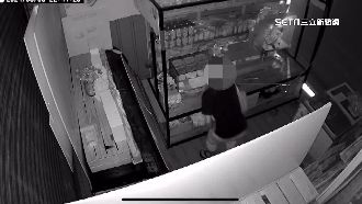 獨／趁連假生意好！旗津整排店家遭闖空門