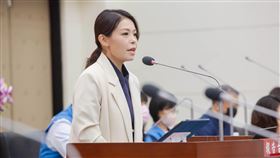 高虹安赴新竹市議會施政報告新竹市長高虹安24日赴新竹市議會進行施政報告，提出市府這一年多來各項施政成果。（新竹市政府提供）中央社記者魯鋼駿傳真  113年5月24日