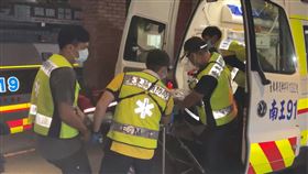 海巡東部分屬志願役「洗澡遭電擊」！無呼吸心跳搶救中（圖／翻攝畫面）