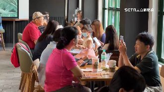 花蓮強震後首見團客　人潮回溫多2倍