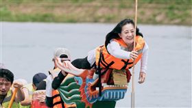 吳思瑤划龍舟　奪標手（圖／翻攝自吳思瑤臉書）