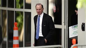 美國第一公子韓特拜登（Hunter Biden）10日離開法庭畫面。（圖／美聯社／達志影像）