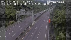 林男疑似因超車不成，竟狹怨在國道上惡意逼車，手段十分危險。