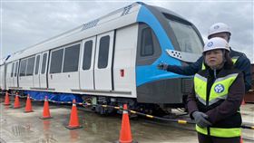 許銘春帶隊勞檢捷運三鶯線工程勞動部26日展開全國北、中、南區聯合勞檢，部長許銘春（前）也率隊前往捷運三鶯線工程，檢查相關職業安全衛生防災措施。中央社記者吳欣紜攝  113年1月26日