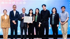 《白衣蒼狗》在坎城影展榮獲「金攝影機特別提及獎」。（圖／文策院提供）