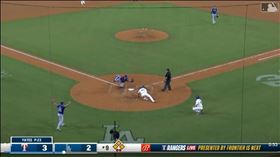 ▲帕黑斯（Andy Pages）不聽三壘指導教練指揮衝本壘，結果成為最後出局數。（圖／翻攝自MLB官網）