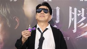 高捷《塑膠花》。（圖／記者楊澍攝影）