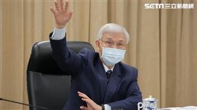 中央銀行總裁楊金龍宣布不升息，GDP預測值為1.72%。（圖／記者楊澍攝影）