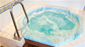 按摩浴缸 https://www.flickr.com/photos/125233660@N05/30423569055/in/photolist-9Ffc3n-NmqK94-bvN9Gp-5qfniS-R2dsfU-9wXo8N-uapkmB-vL4aQ-Ki4XL-etZL9E-8kZBBD-dtHyGX-9pEwKS-dLEuFb-9pEwgU-9pBvCK-9pEvdE-9pBwhB-9p