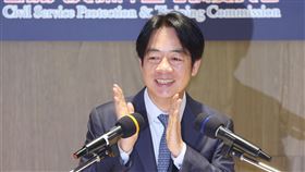 高階文官培訓  總統提3期許盼施政回應人民期待總統賴清德14日出席高階文官培訓開訓典禮，致詞時對受訓人員提出3點期許，落實2050淨零轉型、加速融入AI創新運用、強化面對挑戰的韌性，並透過到企業短期蹲點，盼在政府與民間交流、合作下，讓施政更能回應人民期待。中央社記者張新偉攝  113年6月14日