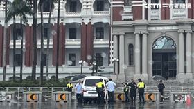 北市廖男開車衝撞總統府花台遭判罰金5千元。（圖／翻攝畫面）