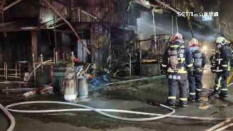 水湳市場暗夜突惡火　波及60年老麵店