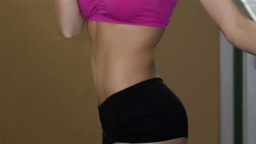 女健身網紅睡人夫　炫耀無套內Ｘ挑釁元配