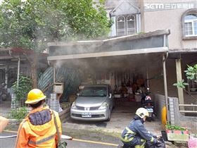 新／宜蘭民宅惡火！父子受困兒（圖／翻攝畫面）