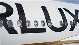 包括登機證、行李吊牌、紙巾、紙杯超過25項機上服務用品，都可以見到SNOOPY及其朋友們可愛的蹤跡。（圖／星宇航空提供）