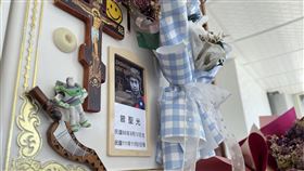 在台烏克蘭人花蓮追思曾聖光（1）原民青年曾聖光曾遠赴烏克蘭為自由而戰卻不幸捐軀，長眠於家鄉花蓮納骨塔，多名在台烏克蘭人15日前往追思，感謝他為烏克蘭追求自由和民主的犧牲。中央社記者張祈攝  113年6月15日