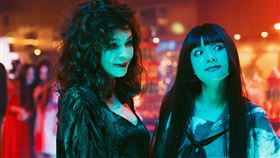 《鬼才之道》張榕容（左）和王淨演出女鬼。（圖／牽猴子提供）