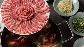 「唯一分店」30日將熄燈！台南牛肉火鍋被爆倒閉…業者發聲闢謠了（圖／翻攝自「牛五蔵－肉鍋x 塩ホルモン」臉書）
