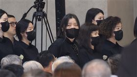 「寬姐」邱瓈寬母親告別式。（圖／記者鄭孟晃攝影）